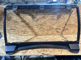 77700-v4216 Kubota Rtv 900 Glass Windshield Frame