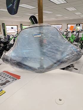 Aba-uxx03-03-00 Yamaha Abauxx030300 Bear Windshield. Aba-uxx03-03-00. Hardware Included